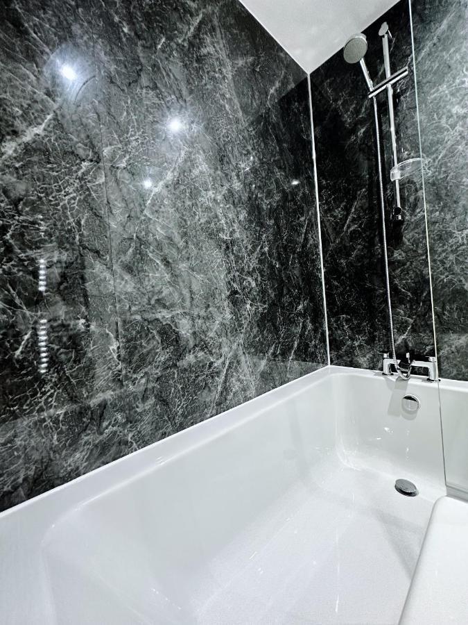 The Atlantis - Tower Apartments Great Yarmouth Bagian luar foto