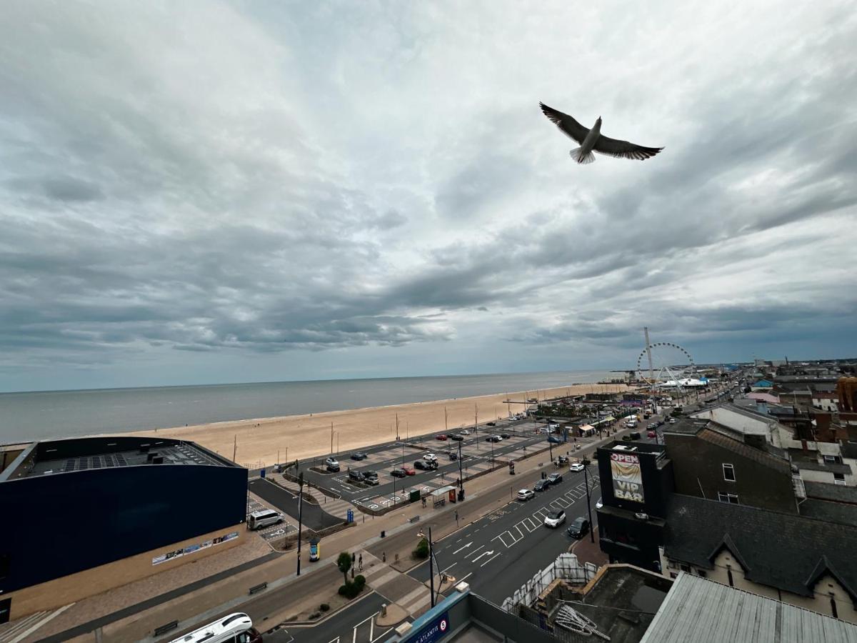 The Atlantis - Tower Apartments Great Yarmouth Bagian luar foto