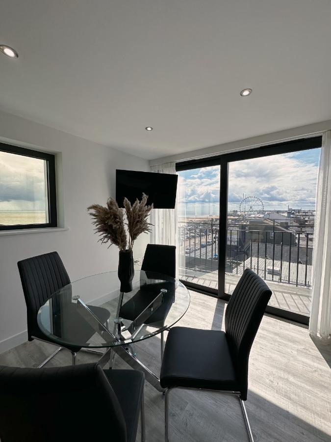 The Atlantis - Tower Apartments Great Yarmouth Bagian luar foto