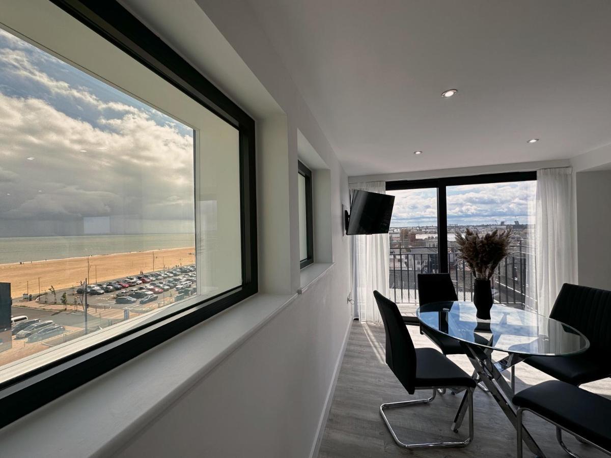 The Atlantis - Tower Apartments Great Yarmouth Bagian luar foto